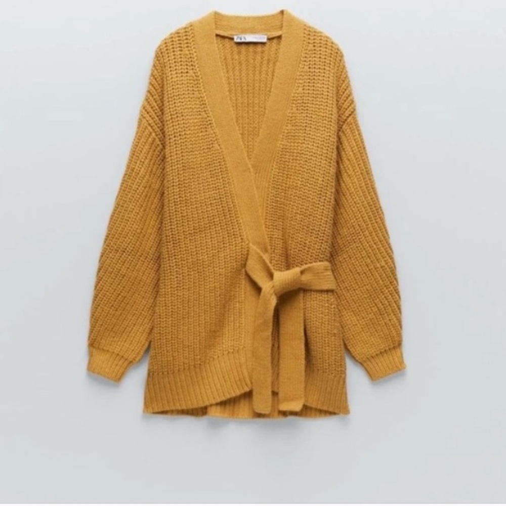 Tied knit sweater in OCHRE